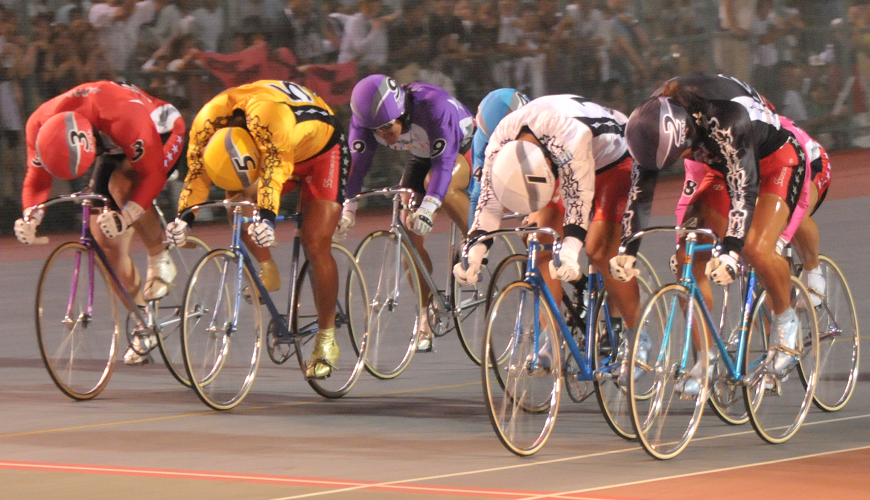 Experience Japanese Culture! Head to Kawasaki Keirin Stadium to experience seeing a night race!